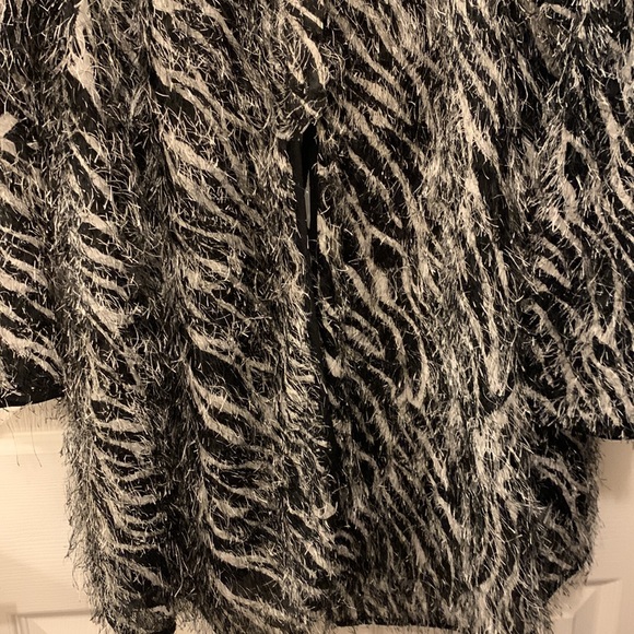 MLLE GABRIELLE TUNIC BLK/WHY ZEBRA PRINT-FUZZY POLY SZ 14 OVERSIZED JACKET - Picture 2 of 7